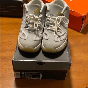 Jordan zest 11 low sz 6.5